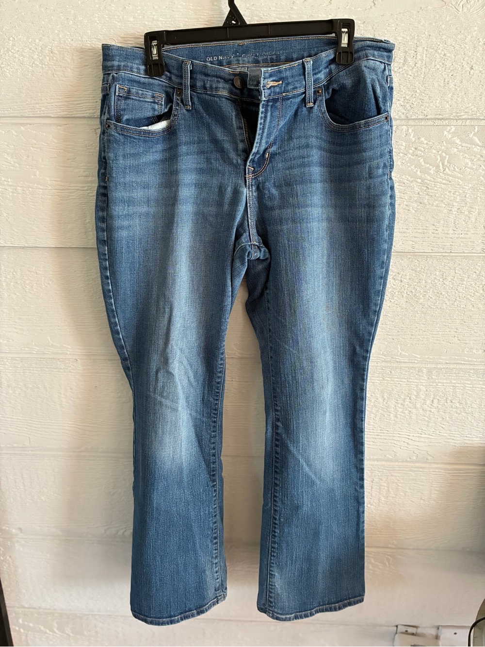 Old Navy Women’s Bootcut Jeans in Medium Blue Wash